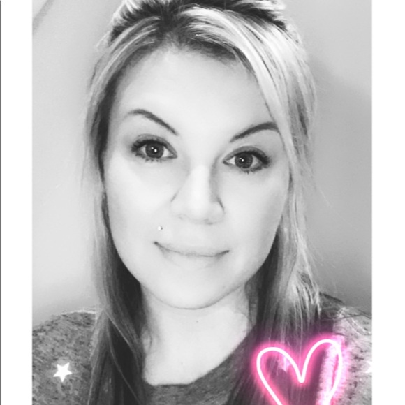 Meet your Posher, Pam - Picture 1 of 1